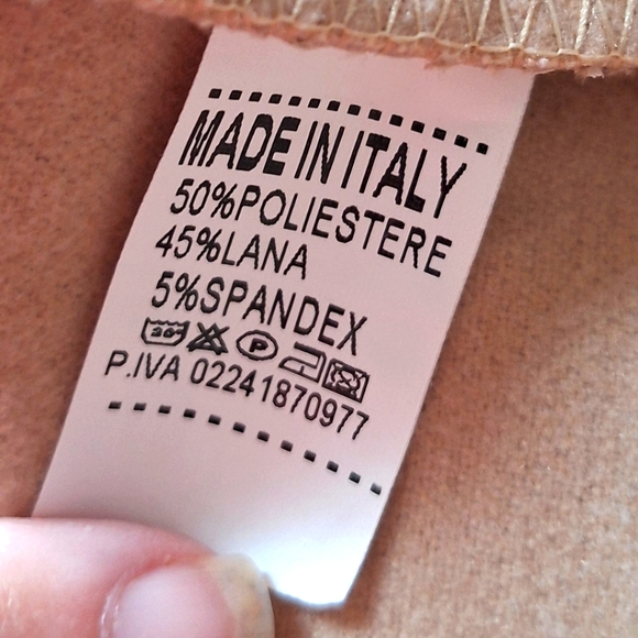 SOLD SOLDVintage Made in Italy Cape - Picture 8 of 14